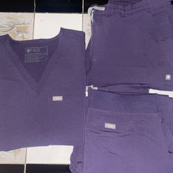 Women’s Figs scrubs