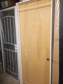 28x80 prehung Left hand interior door hollow $150 cash or zelle available now