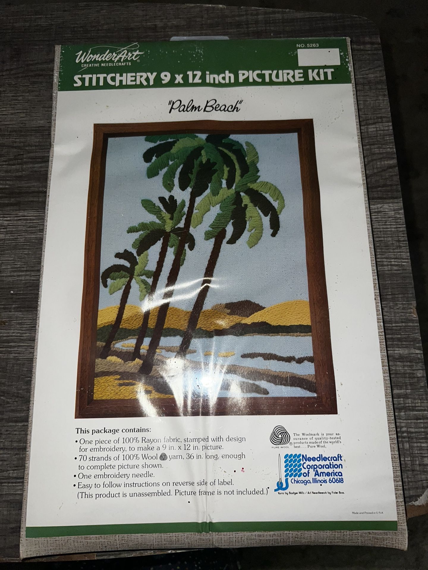 1970’s Stitchery 9x12in Picture Kit