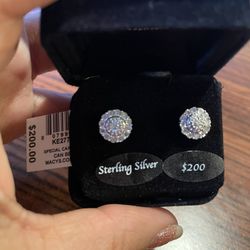 Beautiful Jewelry Earrings And Necklace