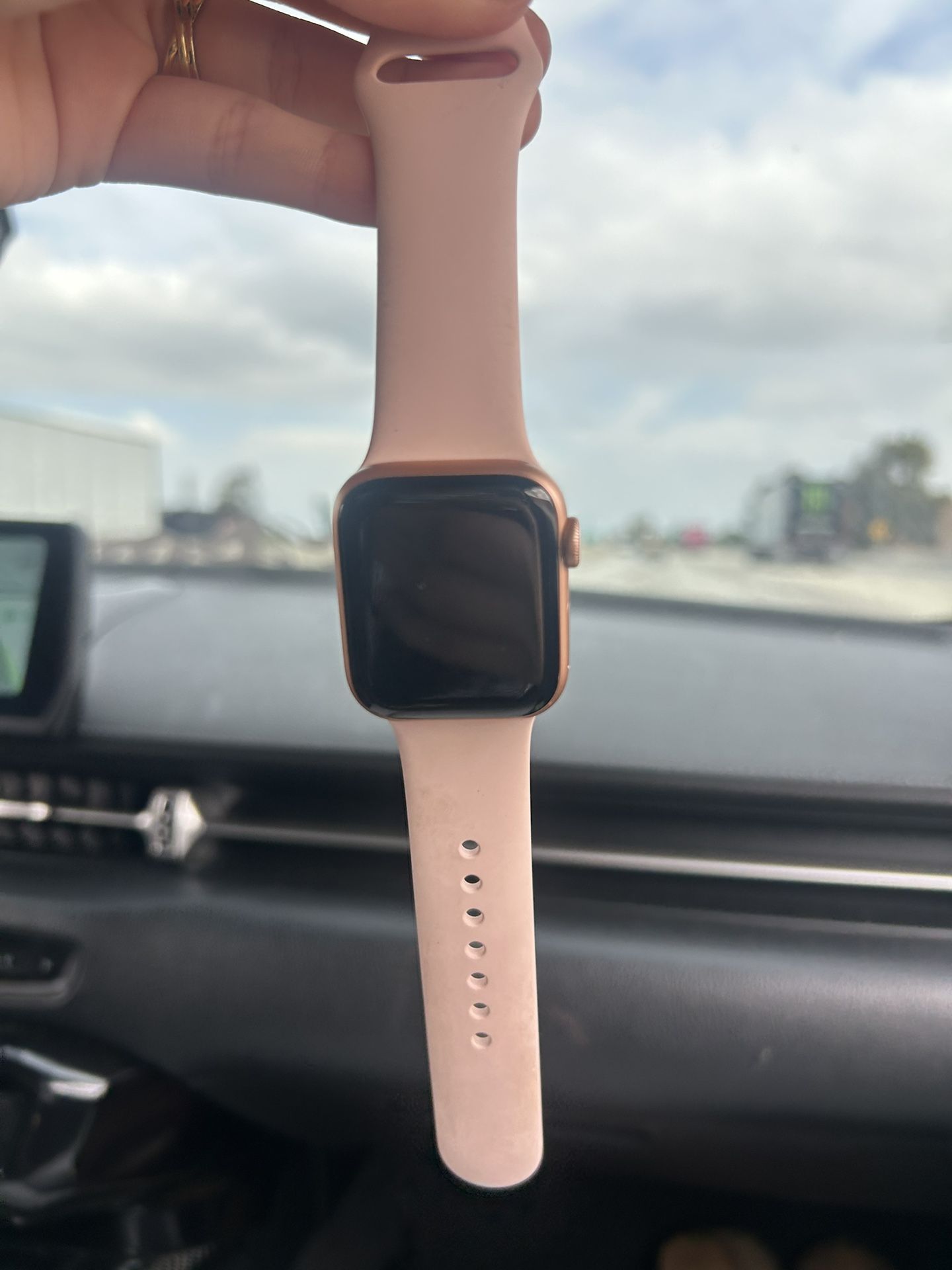 Rose Gold Series 6 Apple Watch