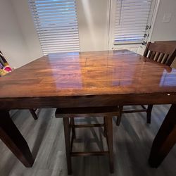 KITCHEN /DINING TABLE 