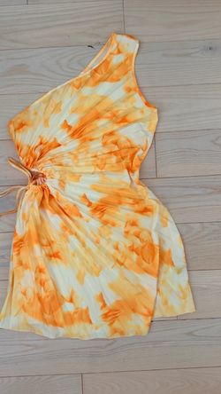 New yellow dress