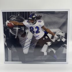 Torrey Smith #82 Baltimore Ravens Signed Autographed Photo 8 X 11 (NO COA)  This product is an 8 x 11 photo of Torrey Smith, a player for the Baltimor