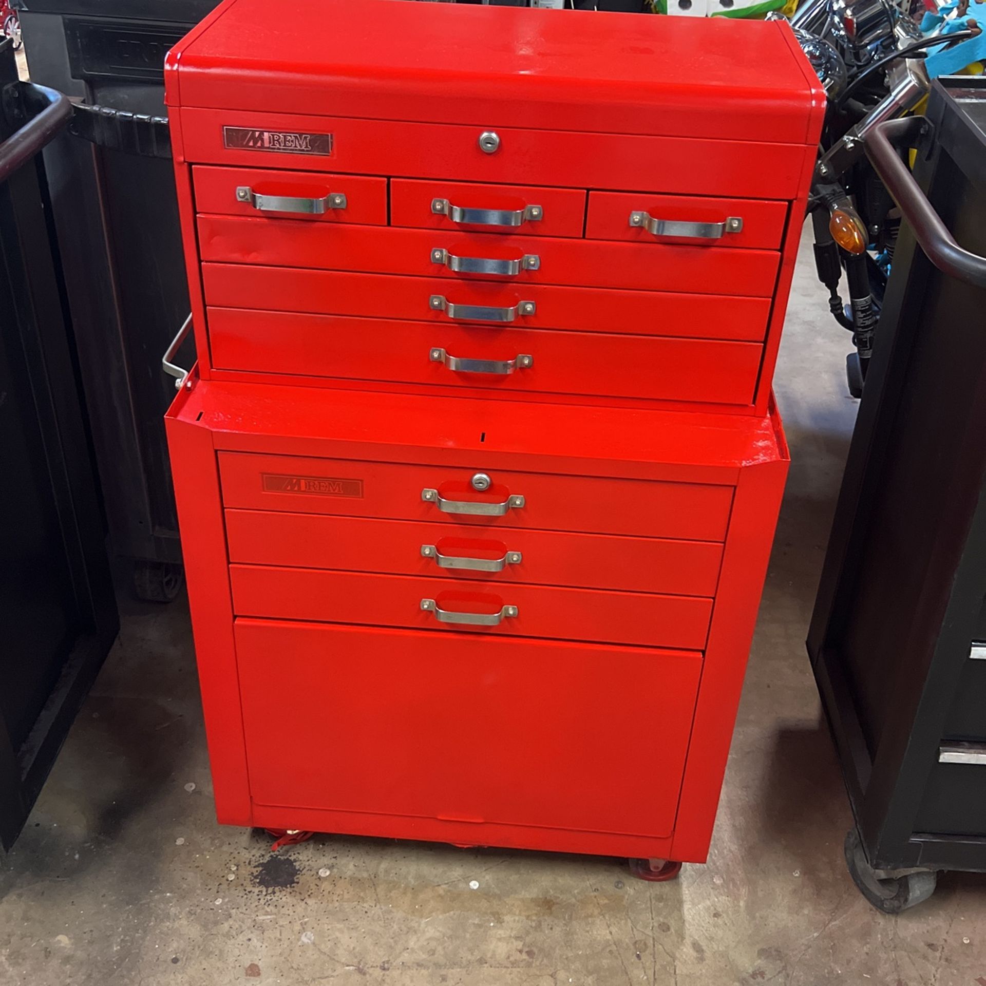 M rim top and bottom toolbox refurbished