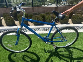Blue Nishiki Hybrid/Comfort Bike – Great Condition