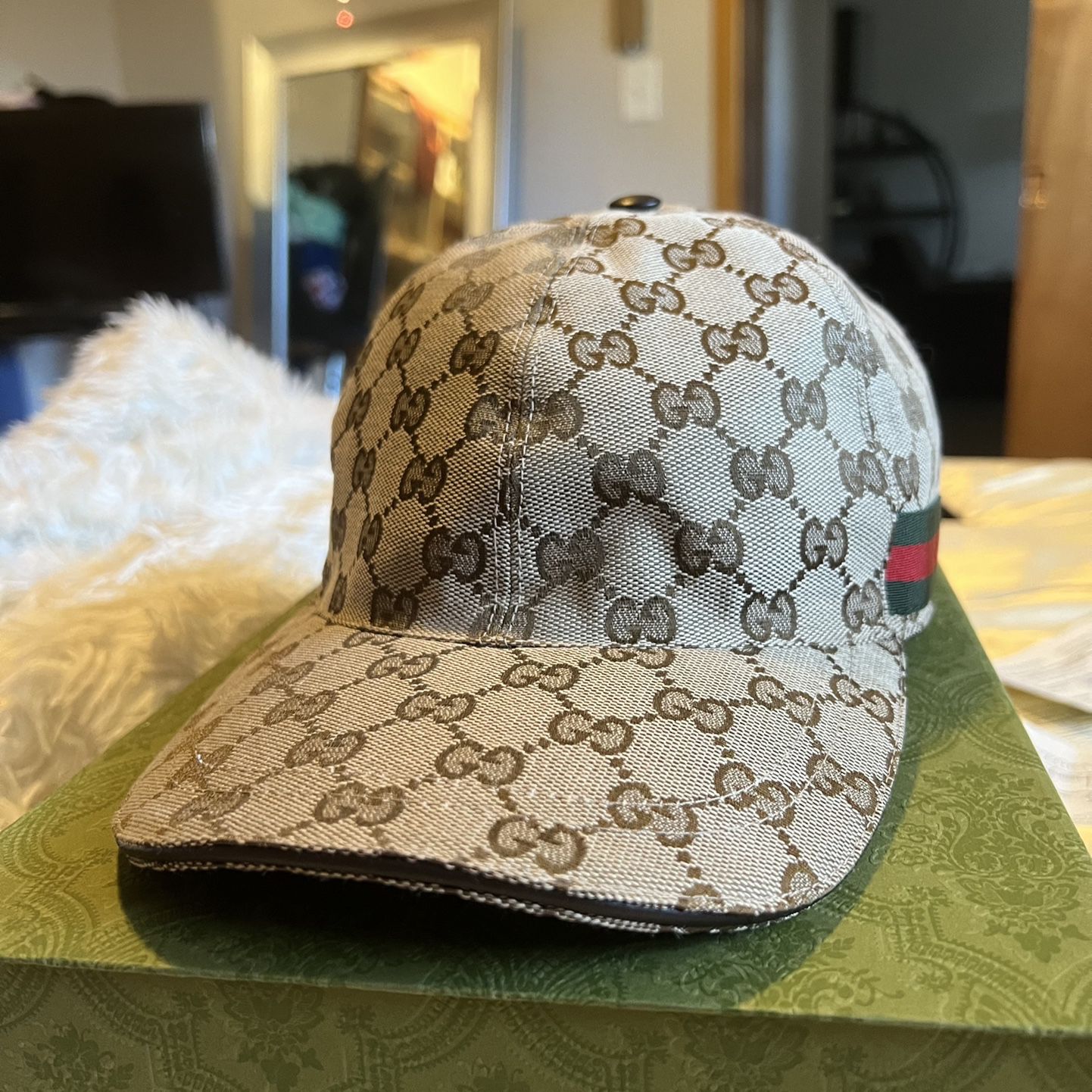 Authentic Gucci Hat for Sale in Seattle, WA - OfferUp