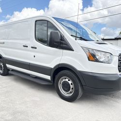 2019 Ford Transit Low Roof 