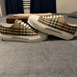Burberry Shoes Men