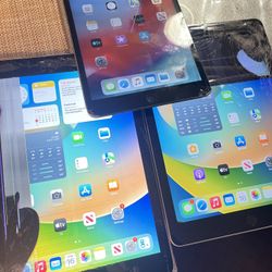 3 iPads For Sale. All Working Excellent (all Cracked Screens) 
