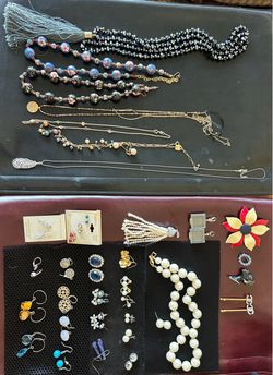 Jewelry Lot: Necklaces, Pendants, Brooches & 19 Pairs of Earrings