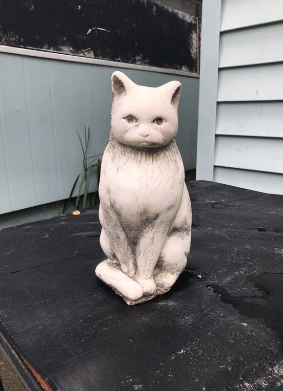 Stone cat outdoor yard statue