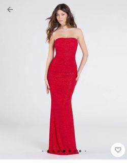 Vestidos nuevos y usados para prom o fiestas.