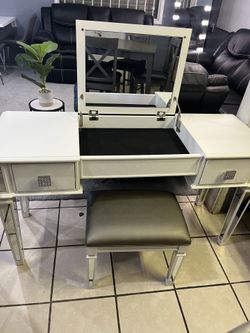 Vanity With Stool