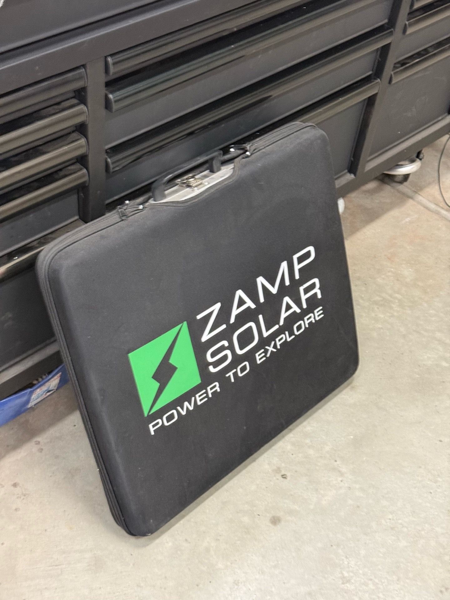 Zamp portable solar charger
