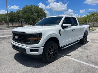 2025 Ford F150, V8, 4x4
