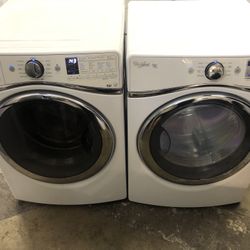 Whirlpool Washer and Gas Dryer Set