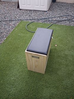 Cajonera con asiento