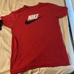 2 Nike Shirts For Just 25$