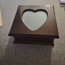 JEWELRY BOX