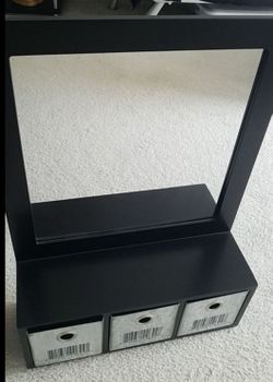 Mirror Shelve + 3 matching baskets