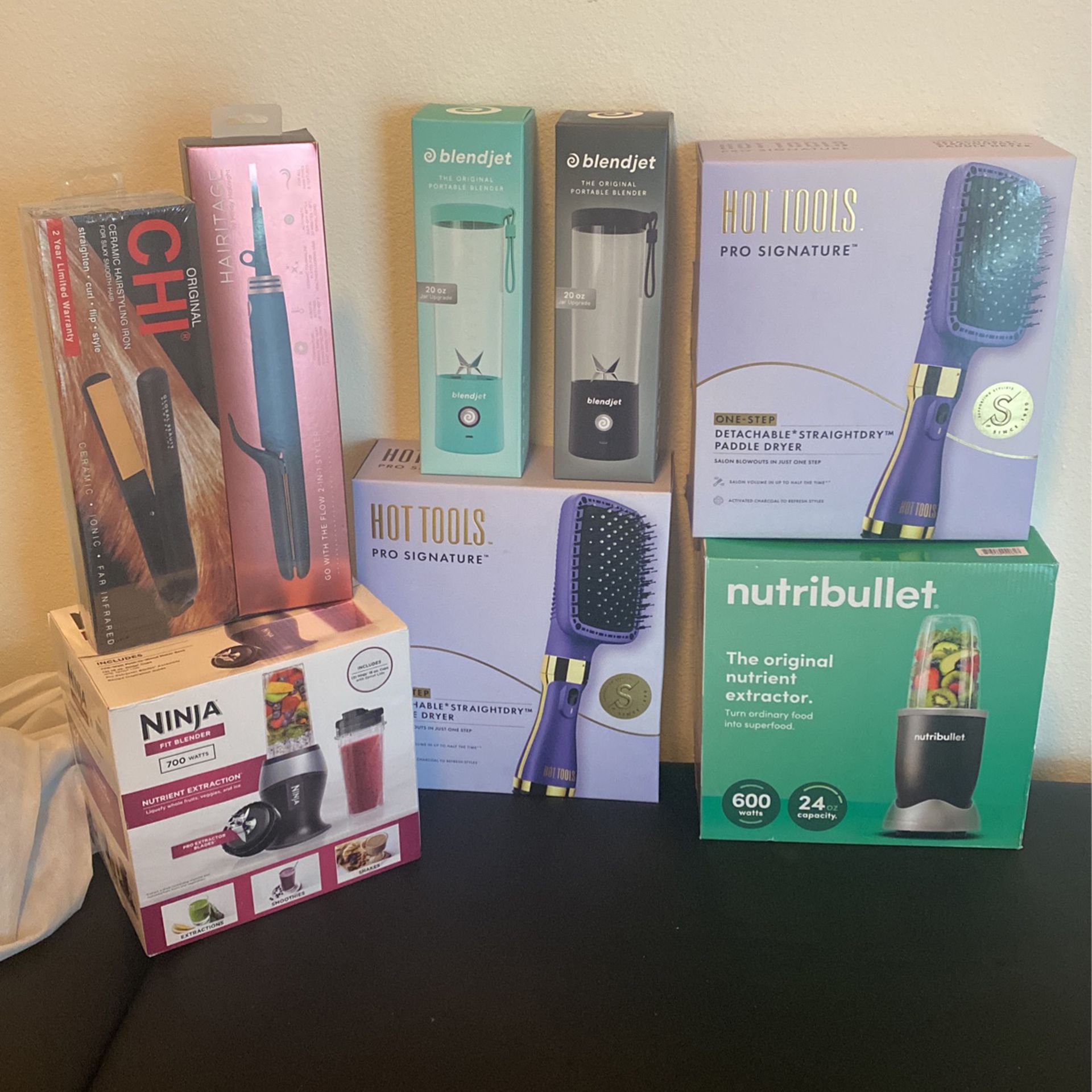 Blenders , Flat  Irons And Detachable Blow Dryers 