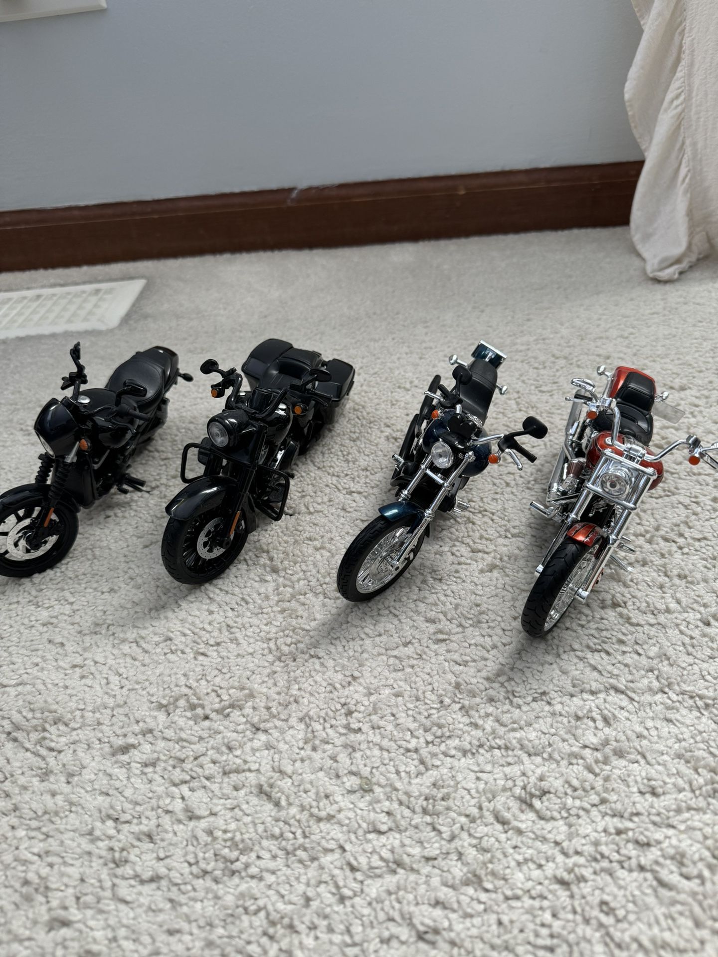 1/12 Scale Harley Davidson Motorcycles