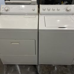 Whirlpool Set washer And Dryer Electric 