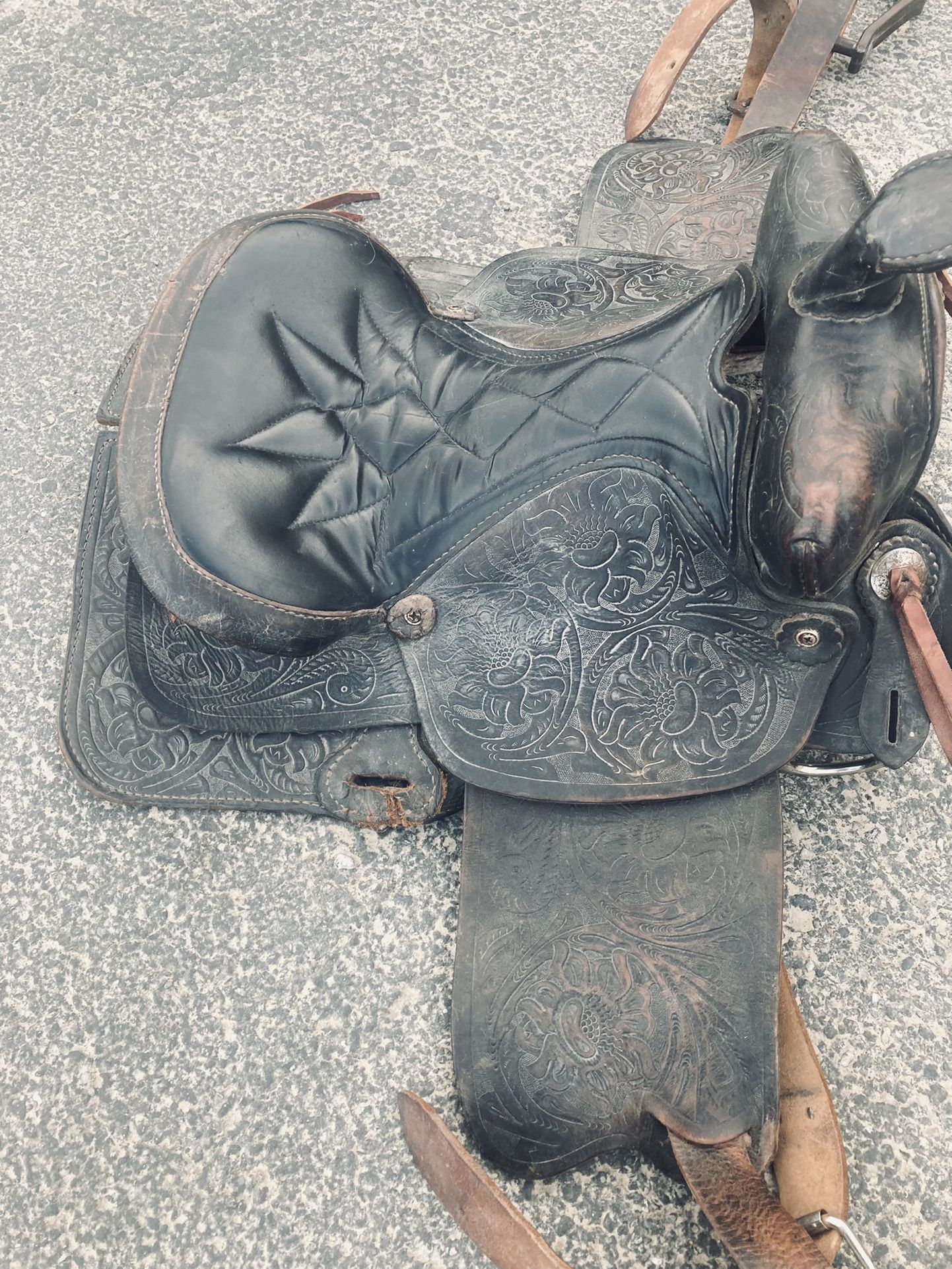 Leather Horse Saddle 15”