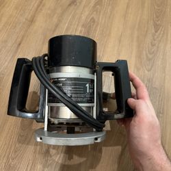 Black & Decker 1½ HP Router 