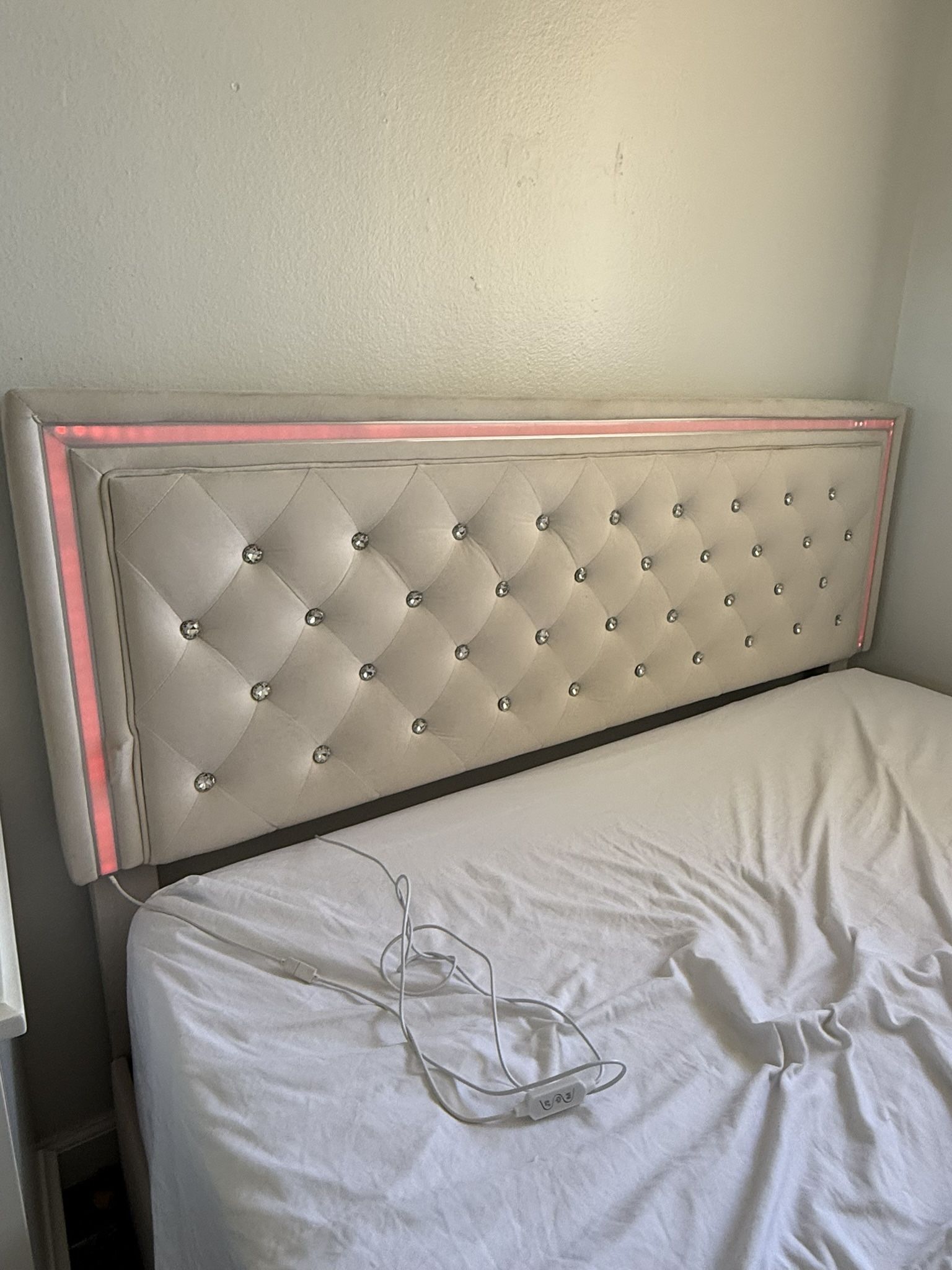 Queen Bed Reese Lights
