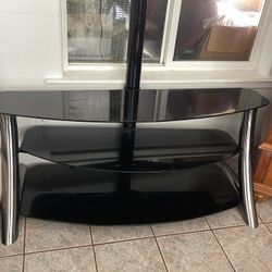 Tv Stand Very Nice Chape Looks New 