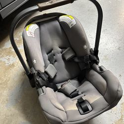 Nuna Infant Seat + 2 Bases