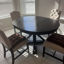 Dining room table set of 4