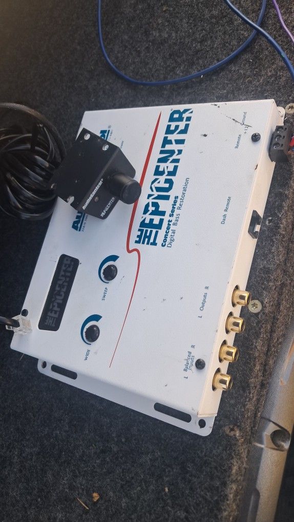 Epicenter Audio Control En Buenas Condiciones