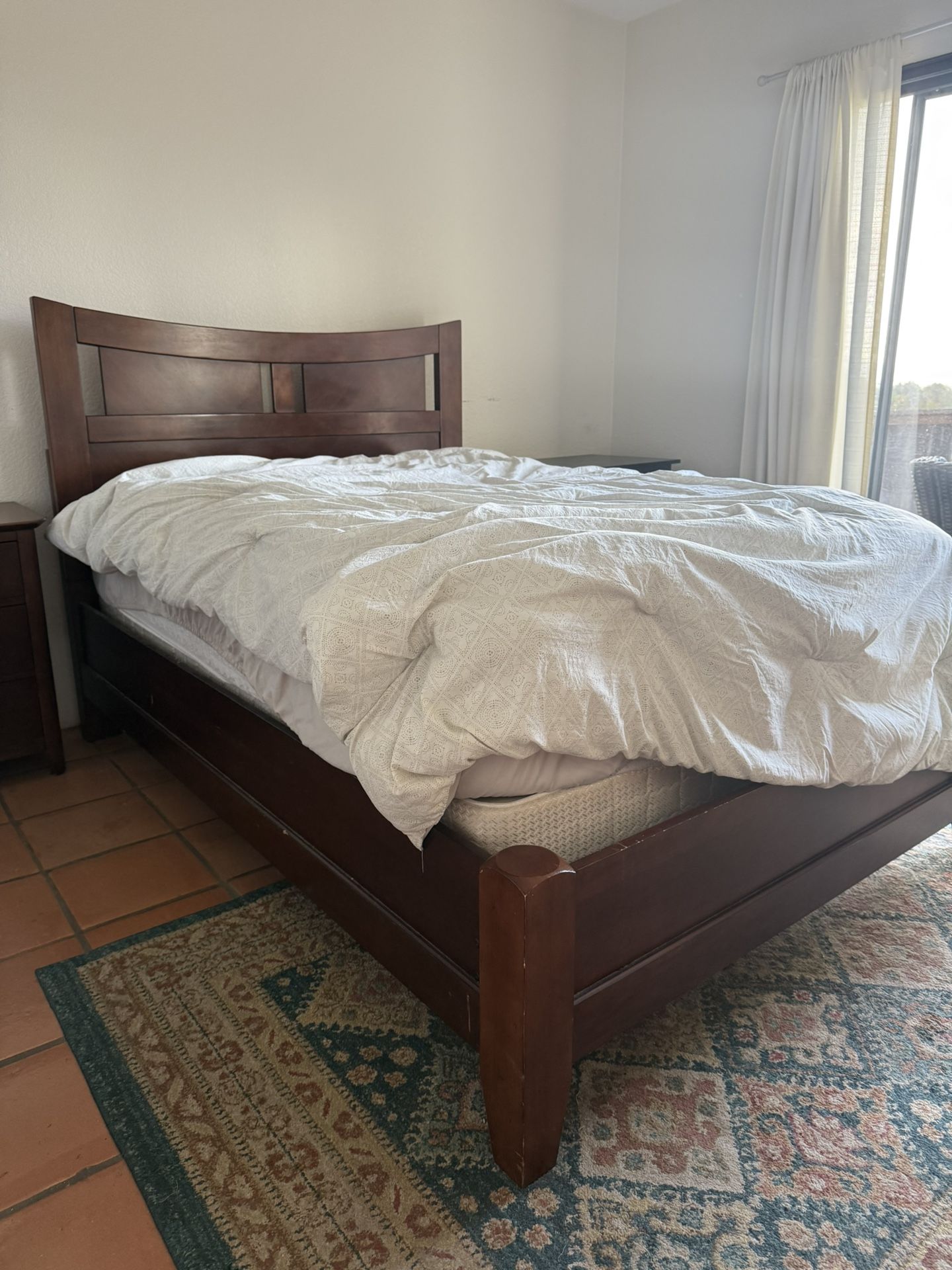 Bedroom Set, Bedroom Furniture, Bedframe, Dresser, Nightstand