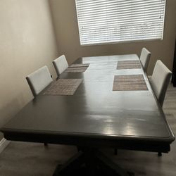 Diningroom Table