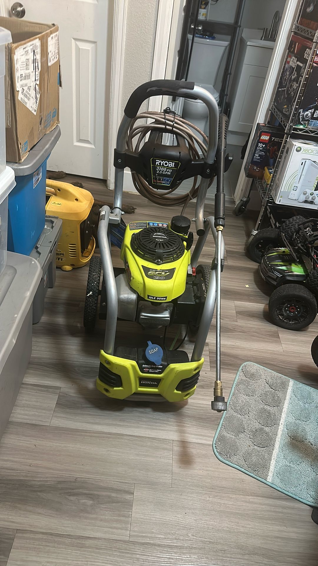 Nice 3100 Psi.  Ryobi Pressure Washer ,With Honda 190 Gas Engine 