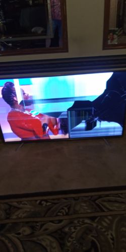 60icnh sharp Aqua led smart t.v. BUSTED SCREEN AS IS W REMOTE .60.00. CASH