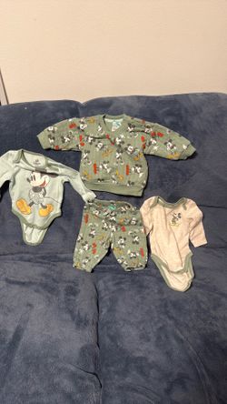 Disney 4-piece baby clothes set 3M