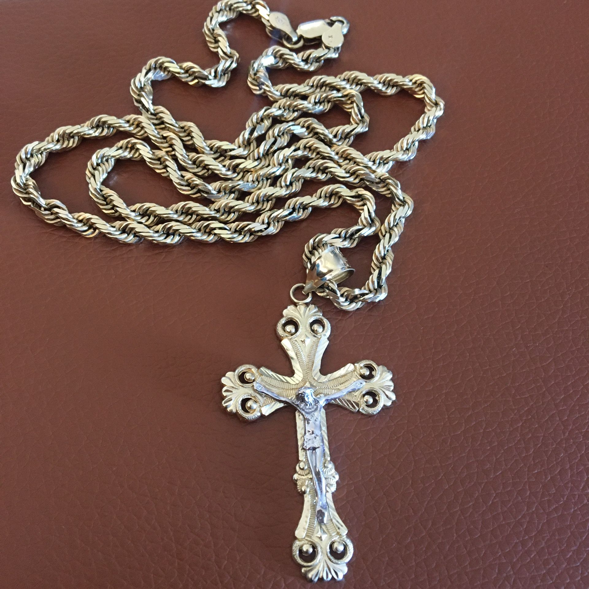 Real Gold 14k cross pendant 10k 5mm rope chain 24”inches ( shiny diamond cuts chain ) Solid heavy