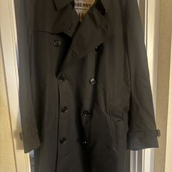 Men’s Burberry Trenchcoat
