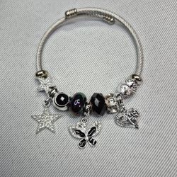 Beautiful Pan Bracelet 