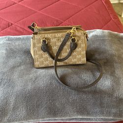 Michael Kors Bag Like Now With Gold