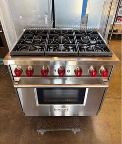 🔥 WOLF 36” PROFESSIONAL GAS RANGE – 6 BURNERS – $6,500 🔥