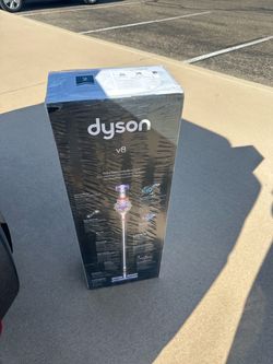 Dyson V8 Vacuum