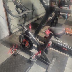 Schwinn Ic4 Exercise Bike 