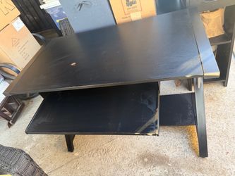 Black desk with Lower Shelf