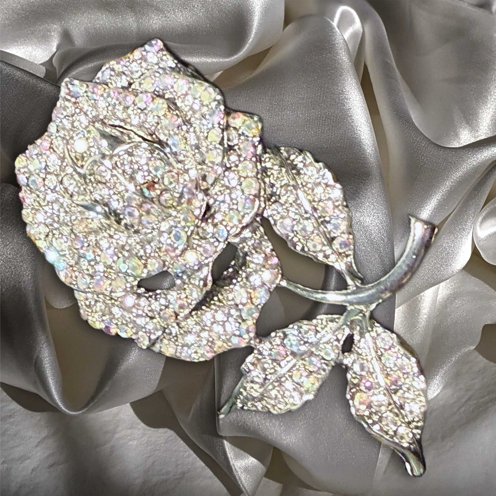 Vintage 2000s Silver Rhinestone Pearl Rose Brooch, NWT, 1.5x2.25”