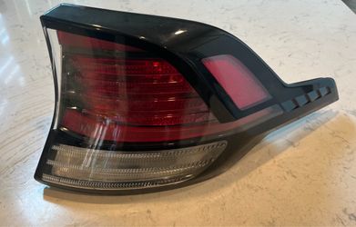 2023-2025 Kia Sportage Rear RH Passenger Side Quarter Panel LED Tail Light 92402DW100 OEM